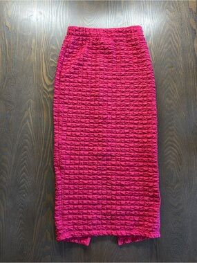 Urban Outfitters Textured Smocked Midi Skirt Pink Bodycon Slit Size Small